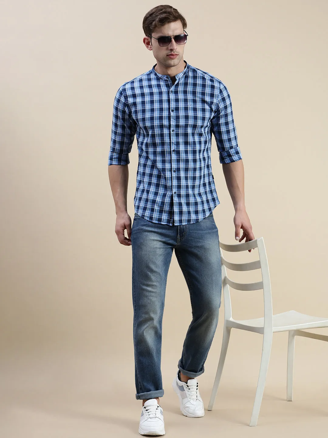 Men Blue Standard Slim Fit Buffalo Checks Mandarin Collar Cotton Casual Shirt