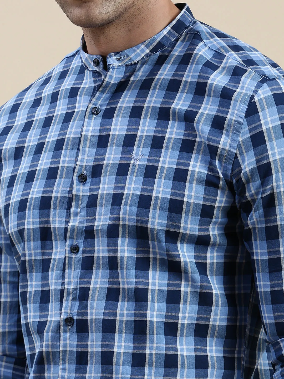 Men Blue Standard Slim Fit Buffalo Checks Mandarin Collar Cotton Casual Shirt