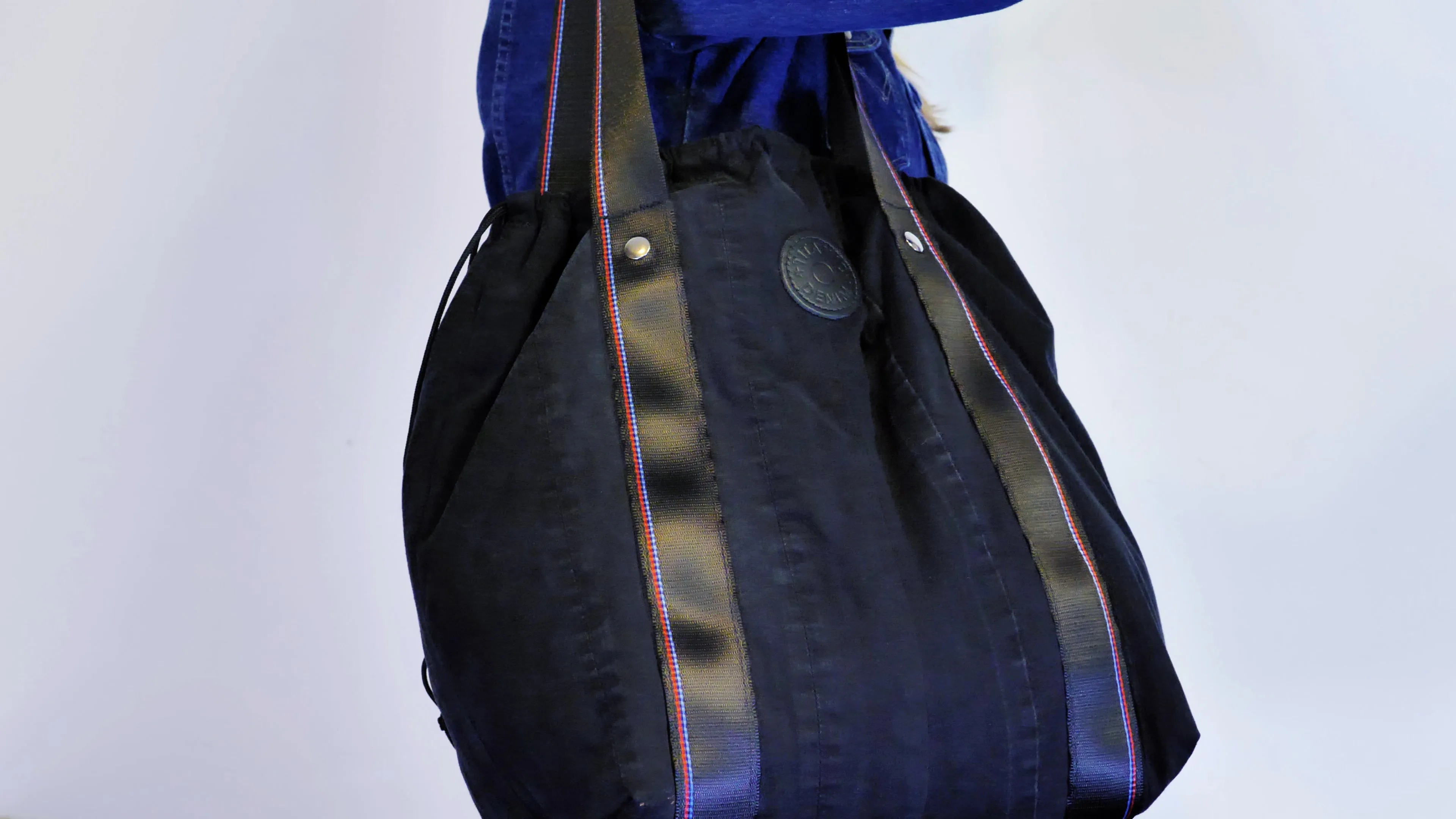 THE WEEKENDER (BLACK DENIM)